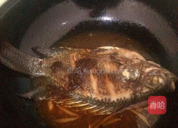 黄豆酱焖鱼的做法图解6