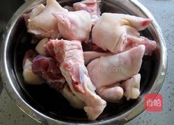 巴嘴栗香猪蹄的做法图解1