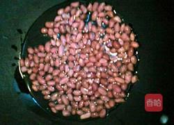 糖醋花生米的做法图解1