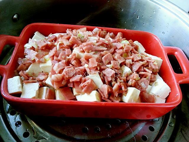 入开水锅蒸10分钟左右。