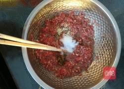 牛肉酸菜馅饺子的做法图解2