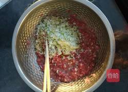 牛肉酸菜馅饺子的做法图解3