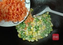 豌豆炒玉米的做法图解5