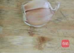 蒜蓉炒黄瓜胡萝卜的做法图解2