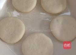 荠菜鸡蛋发面饼的做法图解7