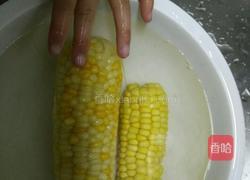 猪肉玉米馄饨的做法图解1