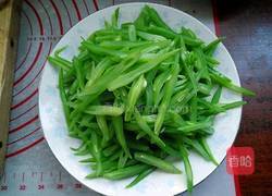 牛肉豆角丝的做法图解4