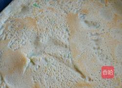葱香鸡蛋饼的做法图解3