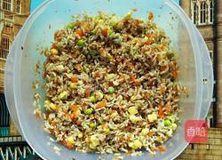 五彩咸蛋糯米的做法图解4