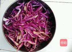 凉拌紫包菜的做法图解3