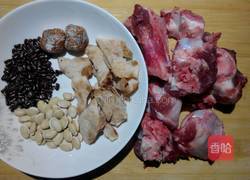 祛湿汤-土茯苓猪骨汤的做法图解1