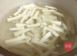 清清白白——豌豆苗豆腐汤的做法图解3