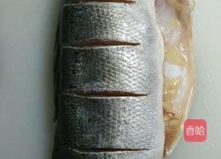 葱油鲈鱼的做法图解1