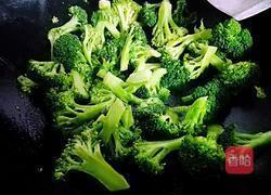 蚝油西兰花的做法图解5