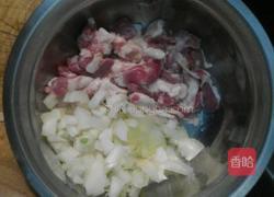 碎肉抓饭的做法图解1