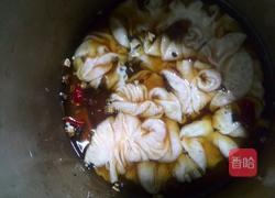 芹菜蒜苗炒大肠的做法图解2