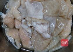 酸菜大肠煲的做法图解1