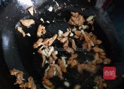 莴笋炒肉的做法图解2