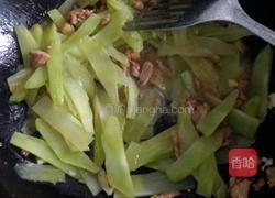 莴笋炒肉的做法图解3