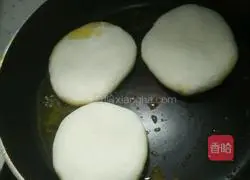 Illustration of how to make pork and onion meatloaf 6