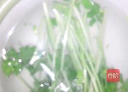 芹菜炒肉丝的做法图解1