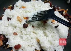 腊味炒糯米饭的做法图解7