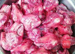 【五香兔头】的做法图解1