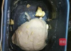 圣诞花环面包的做法图解2