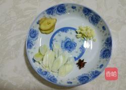 五花肉炖干豆角的做法图解3