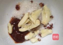 酸菜炖排骨的做法图解2