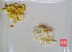 蒜苗炒腊肉的做法图解3