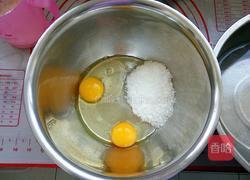 圣诞草莓迷你蛋糕的做法图解2