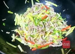 韭黄炒肉丝的做法图解8