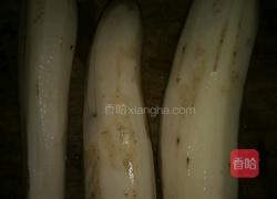 肉片香菇炖莲藕的做法图解1