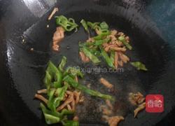 木耳炒肉的做法图解2