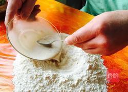 德式脆皮披萨的做法图解2