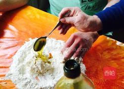 德式脆皮披萨的做法图解3