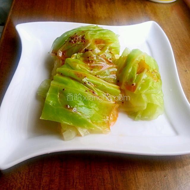 吃的时候浇点儿辣油，爽口开胃。