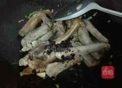 豆鼓焖排骨的做法图解7