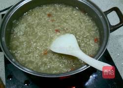 银耳枸杞糯米粥的做法图解6