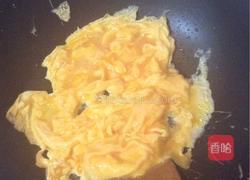 木耳炒鸡蛋的做法图解4