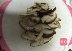 香菇烧油菜的做法图解2
