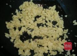 韭菜鸡蛋虾皮盒子的做法图解4