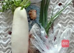 砂锅鲫鱼汤的做法图解1