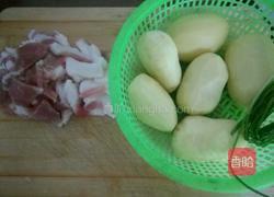 土豆烧肉的做法图解2