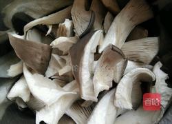 酥炸蘑菇的做法图解2