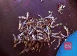 香煎小鱼干的做法图解8