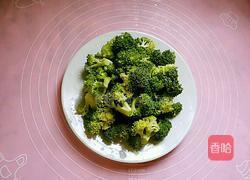 彩椒肉沫炒西兰花的做法图解2