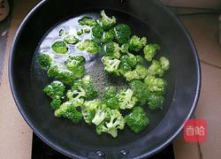 彩椒肉沫炒西兰花的做法图解3