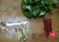 西芹炒鸭心的做法图解2